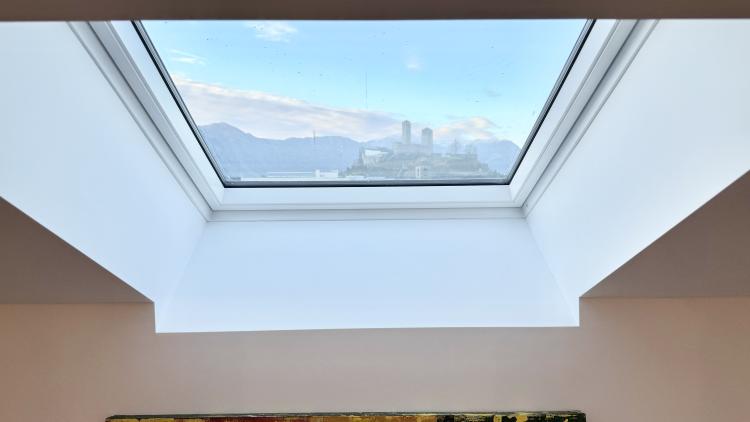 Bellissimo attico 3,5 locali ammobiliato e climatizzato completamente ristrutturato in prima locazione