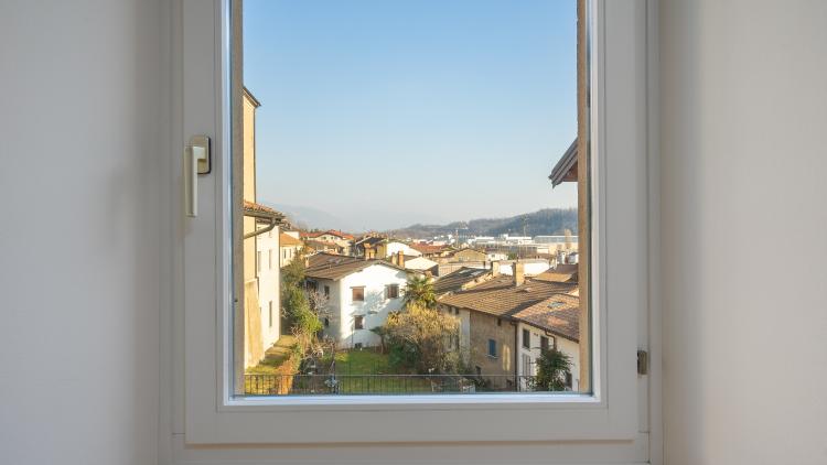 Grazioso appartamento ristrutturato 2.5 locali in tipica casa ticinese a Stabio