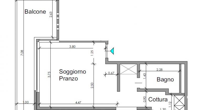 Spazioso monolocale ad angolo al 6° piano con cucina separata