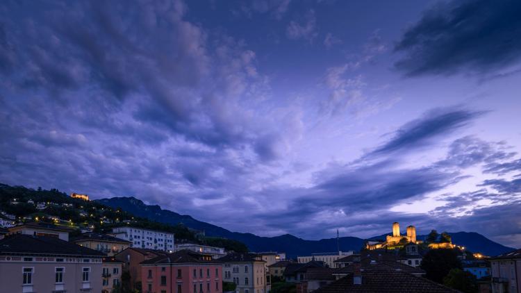 Bellissimo attico 4,5 locali ammobiliato e climatizzato completamente ristrutturato in prima locazione