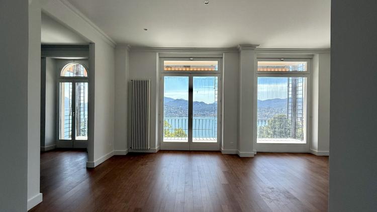 Luminoso 5.5 locali con meravigliosa vista lago a Lugano Ruvigliana