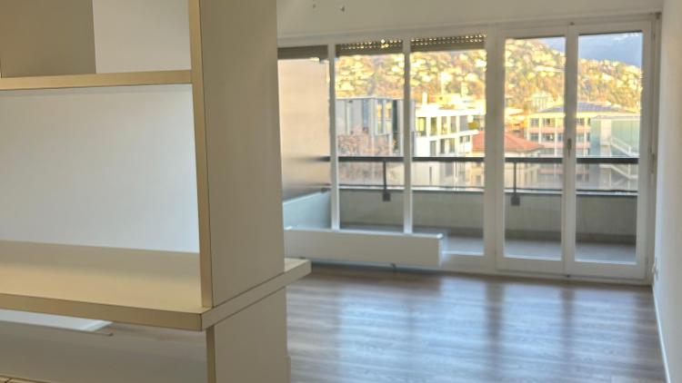 Monolocale luminoso al 4° piano in pieno centro