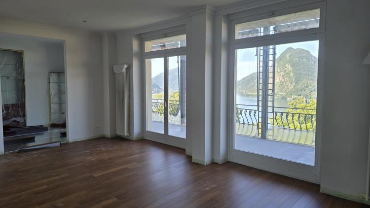 Luminoso 5.5 locali con meravigliosa vista lago a Lugano Ruvigliana